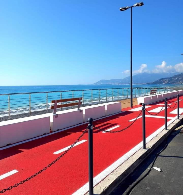 Casa Al Mare Apartment เวนติมิญา ภายนอก รูปภาพ