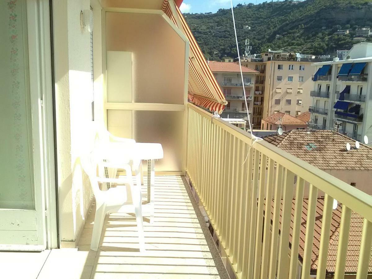 Casa Al Mare Apartment เวนติมิญา ภายนอก รูปภาพ